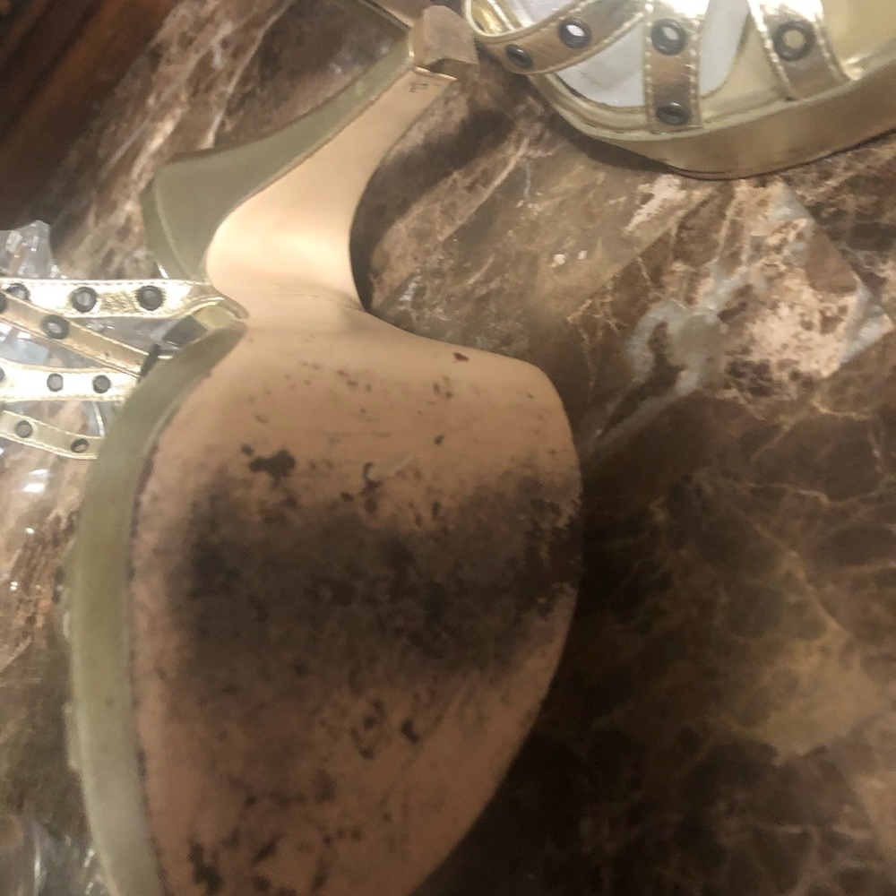 JLo heels - Picture 4 of 4